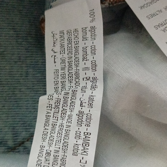 Zara Mid Rise Jean Shorts - Picture 13 of 13